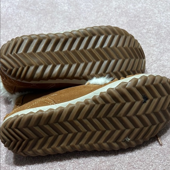 Sorel Cozy Brown and Gray Fur-Lined slippers - Picture 5 of 6